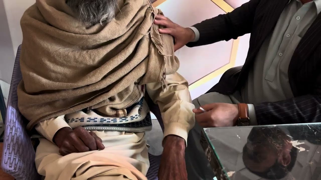 Intramuscular injection|deltoid muscle injection technique|sui Wala injection Laga dea patient ko