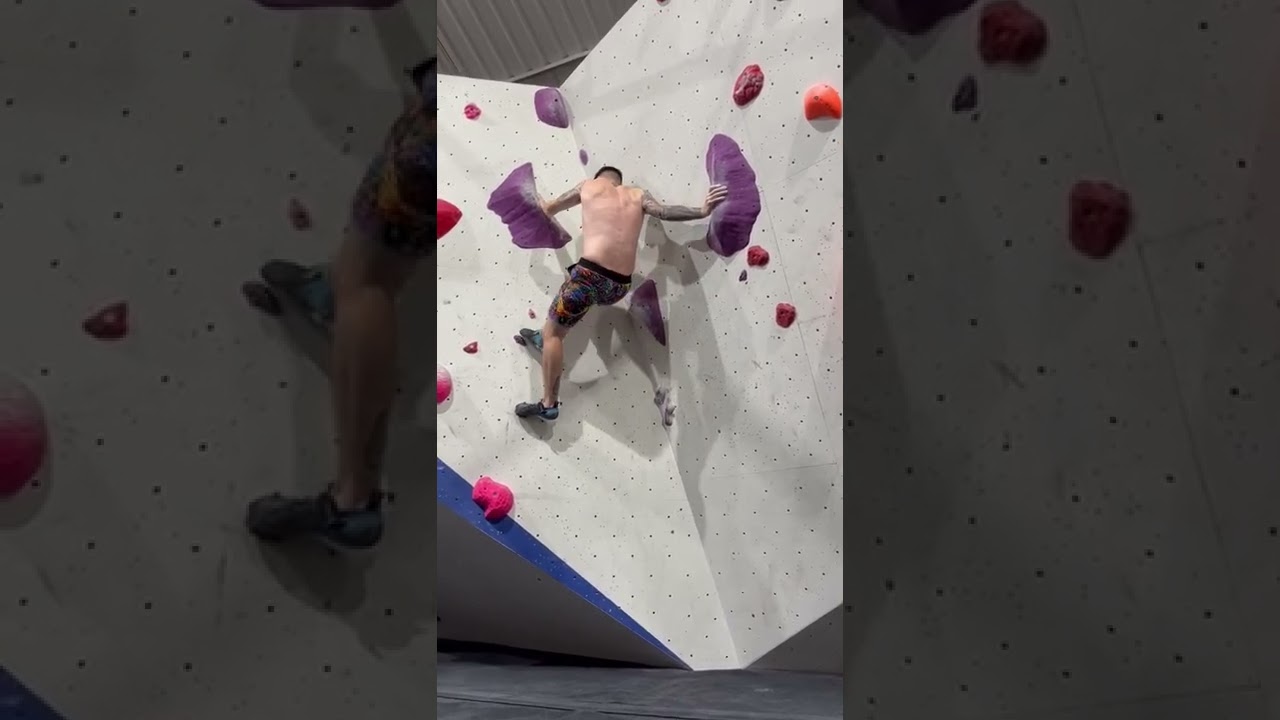 Fun boulder in the V5-7 /6c-7a+ set. Maybe around 6c+ hard V5