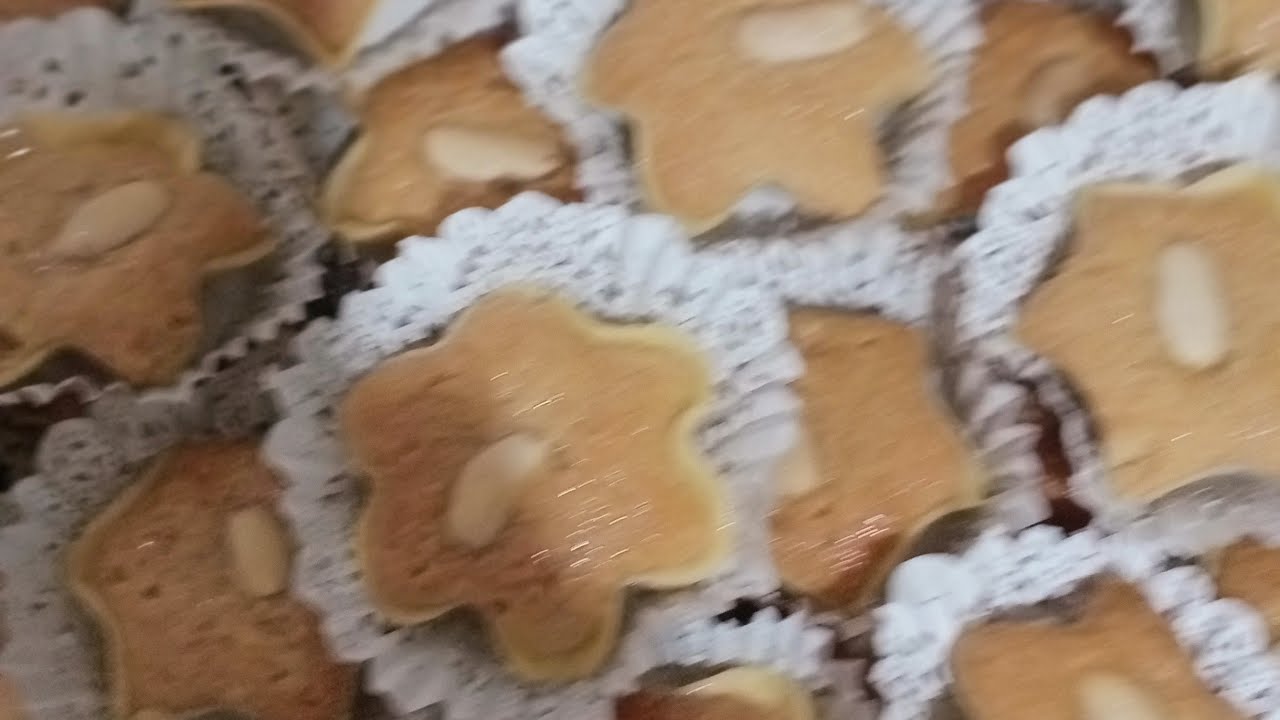 مسبحات اللوز من الحلويات التقليدية المستغانمية بوصفات مضبوطة و البنة لا تقاوم ❤️👌👌☕🤲