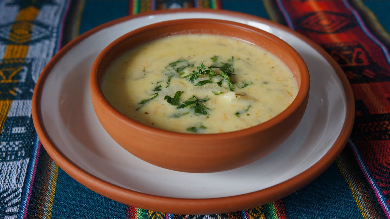 SOPA DE MANÍ VEGETARIANA