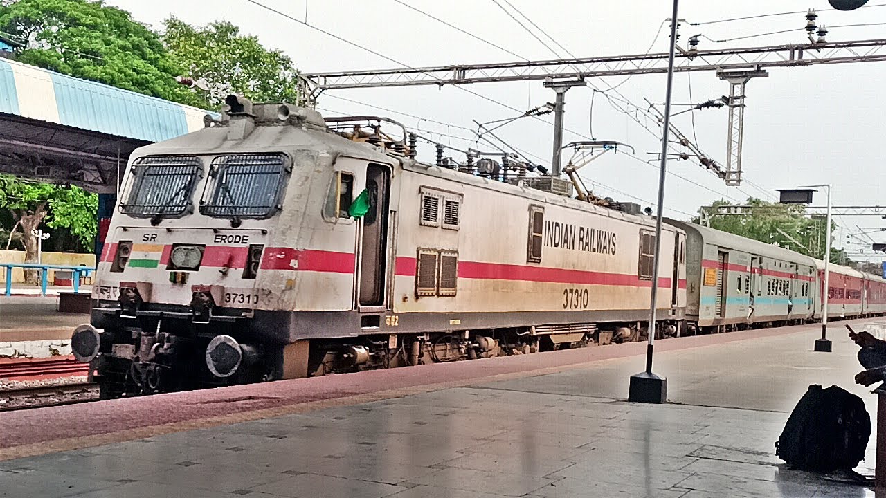 Weekly Super Fast Trains at Full Speed | Indian Railways