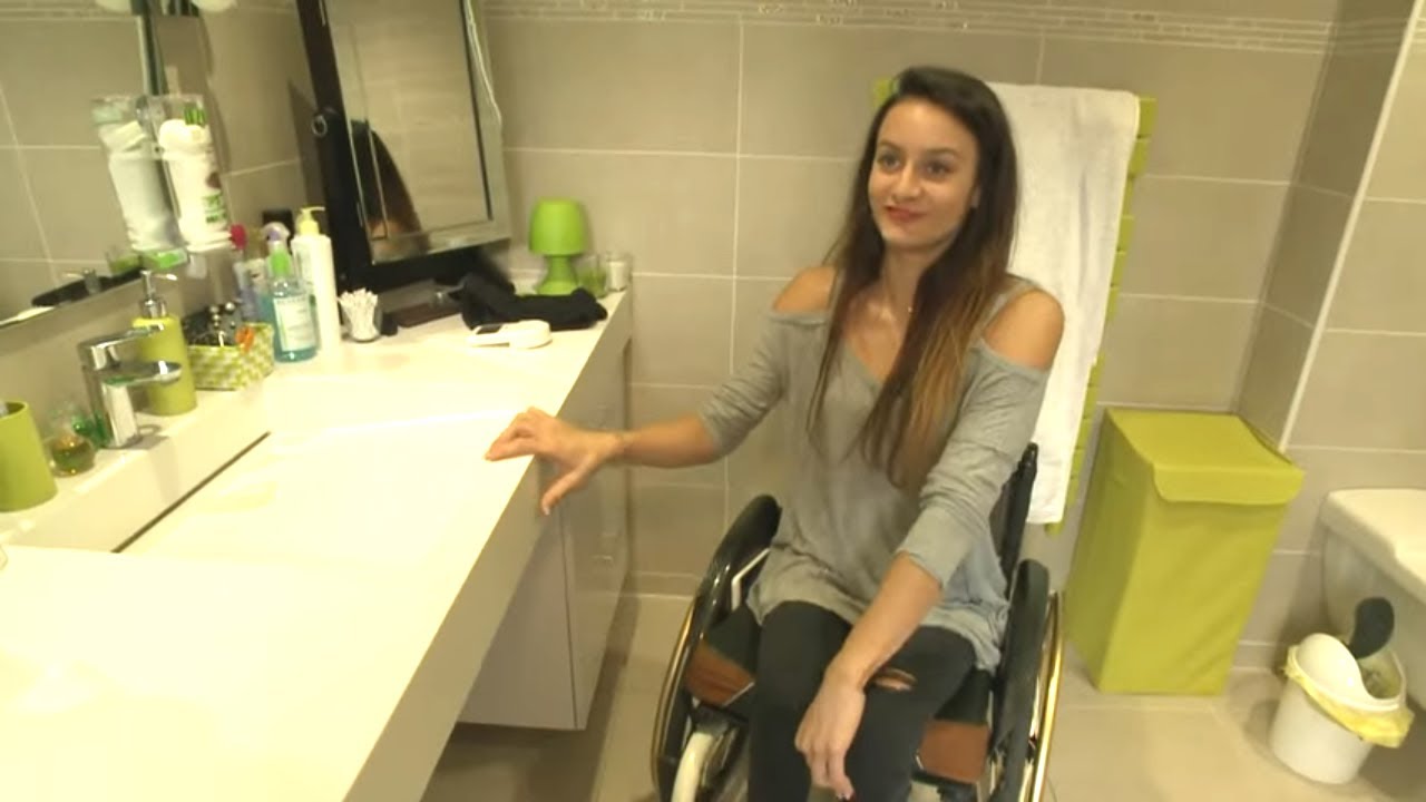 Léa, 20 ans et paraplégique