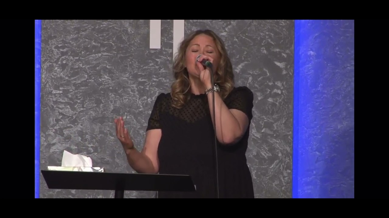 Simina Palincas-C&acirc;nd tot &icirc;n jur se prăbușește (Live 2024)
