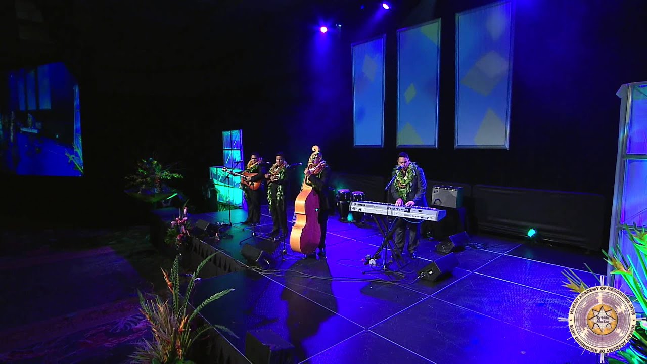 Manu Boyd with Na Hoa @Na Hoku Hanohano Awards 2013