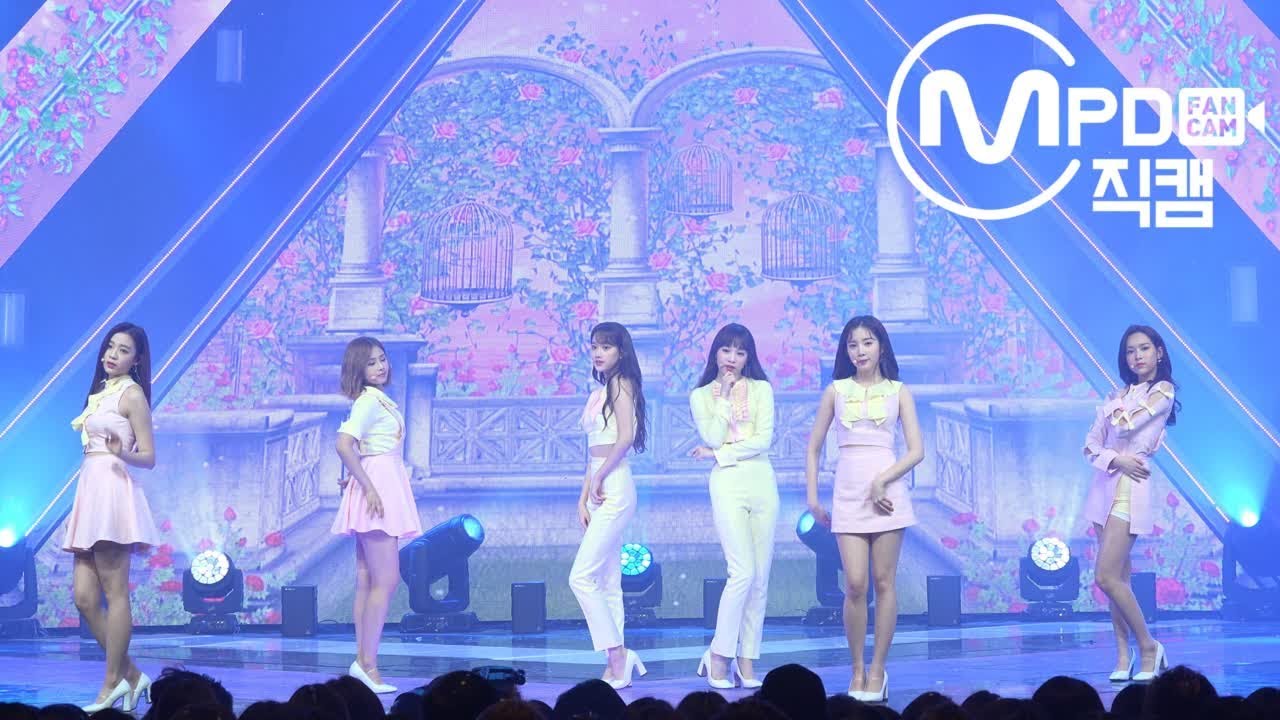 [MPD직캠] 에이프릴 직캠 4K '파랑새(The Blue Bird)' (April FanCam) | @MCOUNTDOWN_2018.3.22