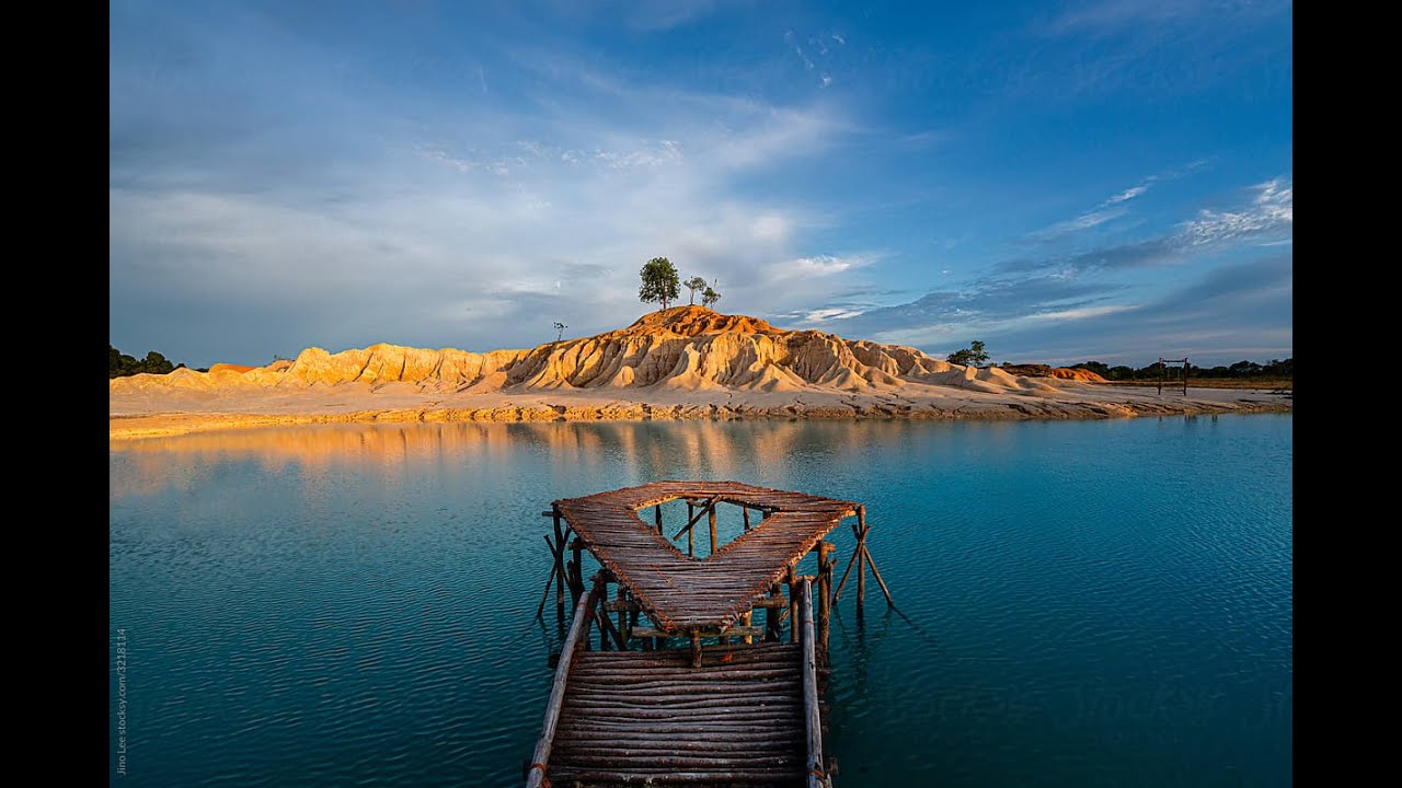 Bintan Island: Gurun Pasir Telaga Biru | Indonesia