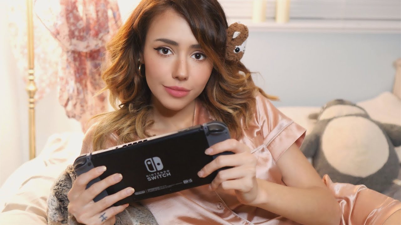 ASMR -  Sharing my Final Fantasy VII + Nintendo Switch games🎮👾 [gamer gurl tingles edition!]