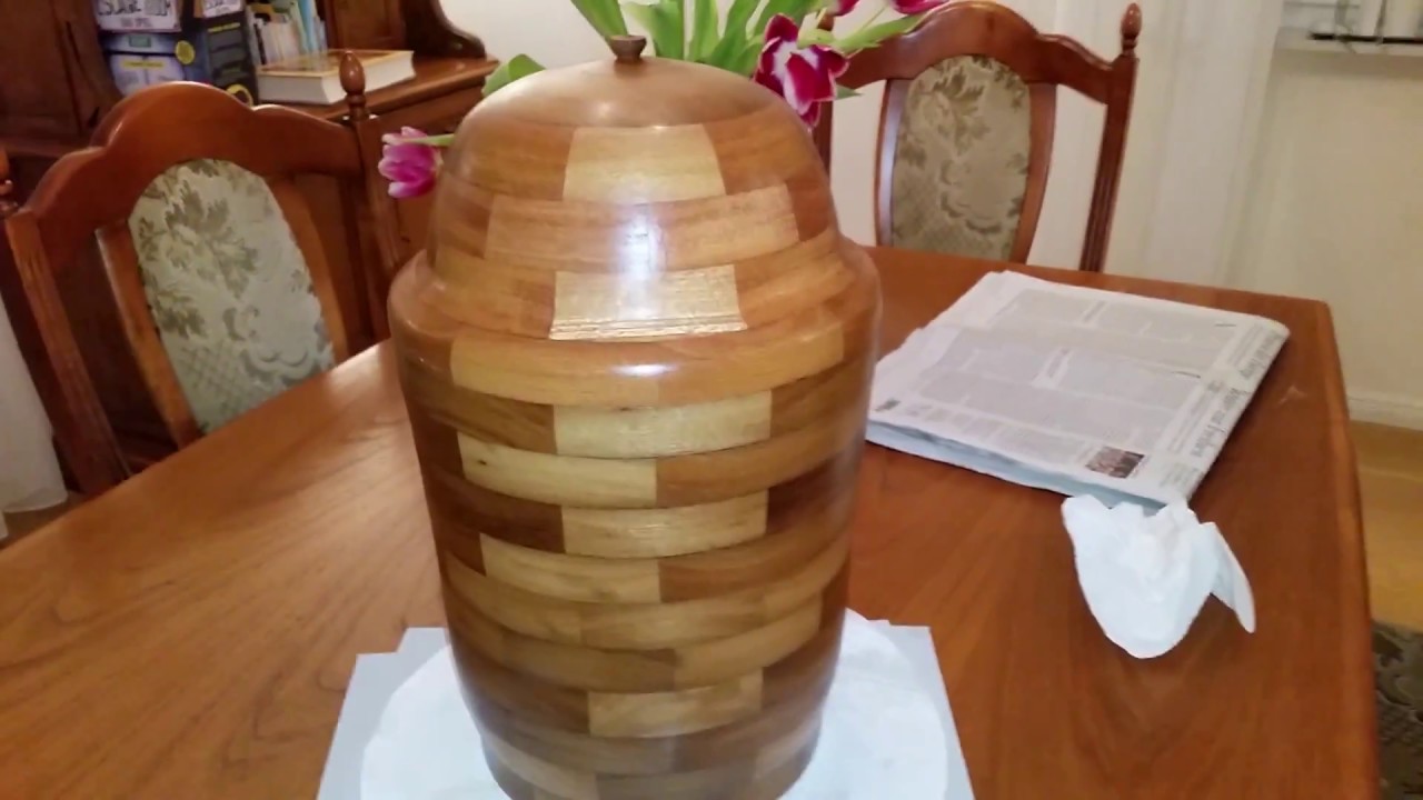 Urne drechseln neu,  segmented woodturning urn, lucky fail