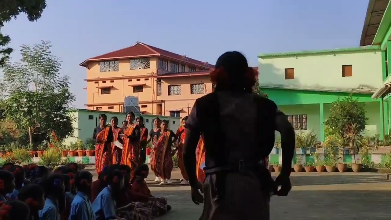St.Mary's Girls' High School Sundargarh 💗 Sambalpuri Remix Dance 💃 Best Children's Day - 2025 🥳