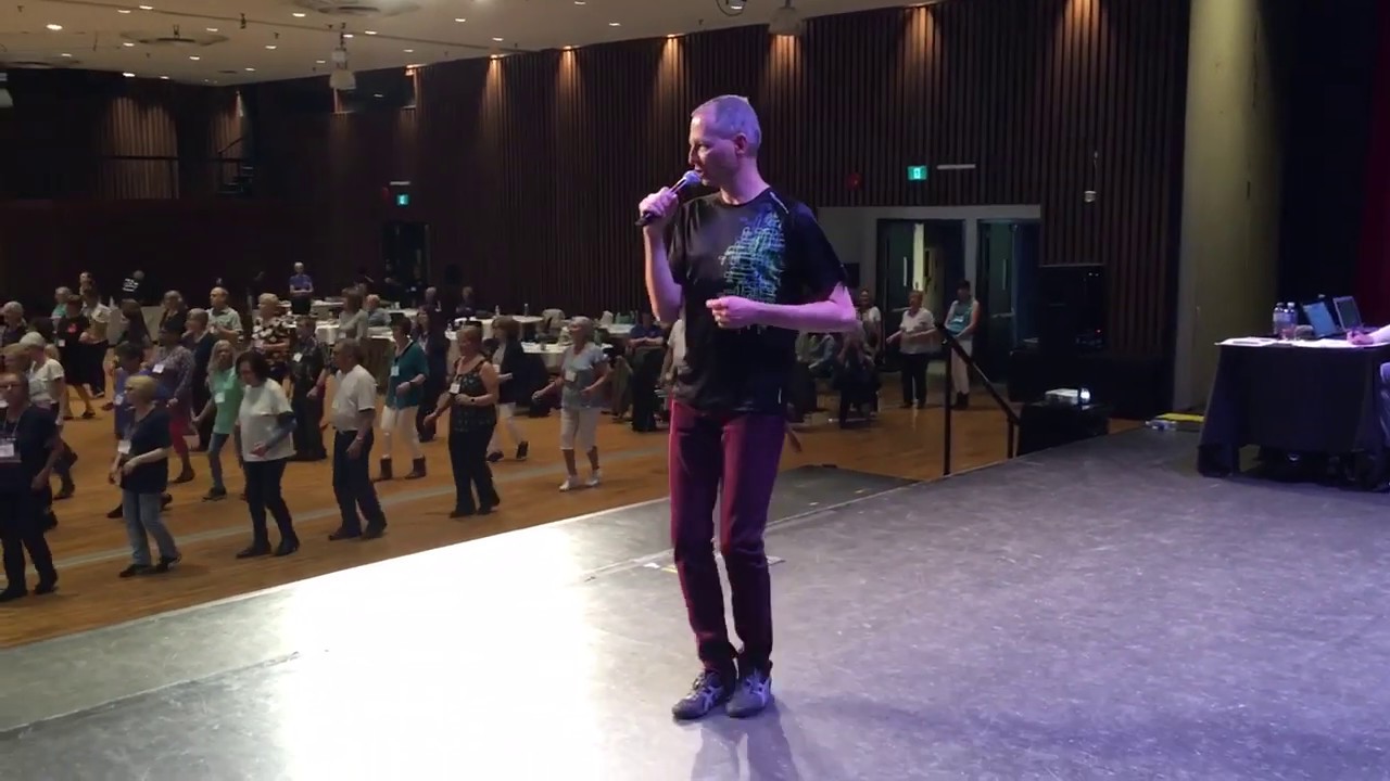 THE WALK Line Dance - Gerard Murphy: Demo