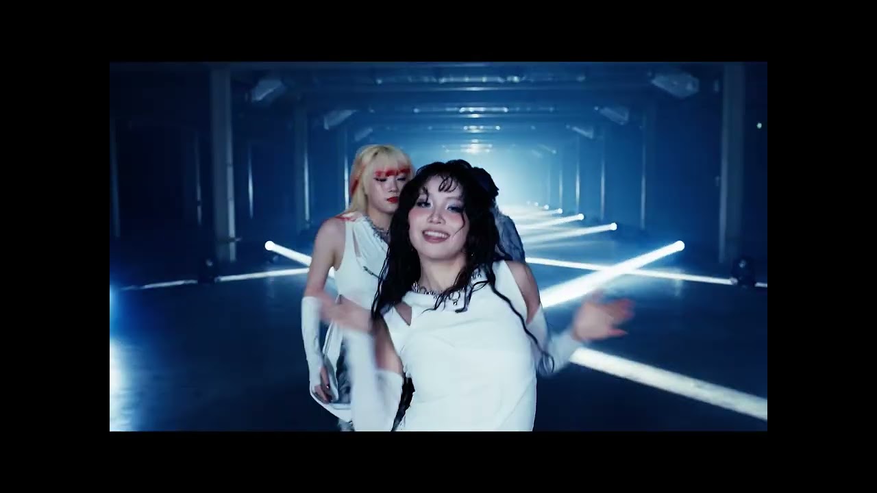 Hana Nonstop Mirrored 