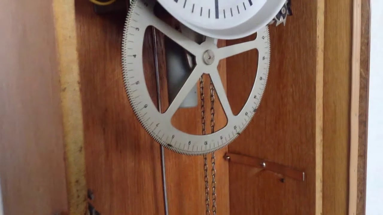 Burk master clock restored by R.Caruso