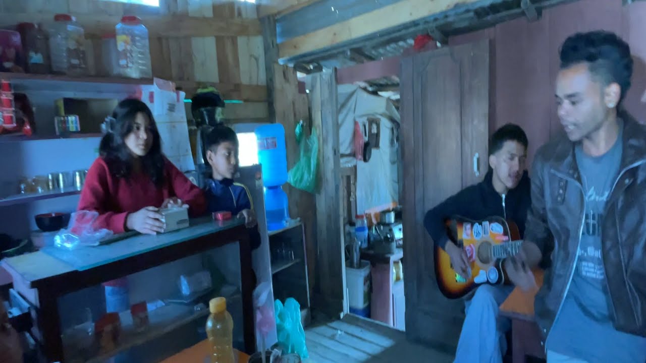 KKK ‘s home town ll sister mom and boys playing songs with guitar 