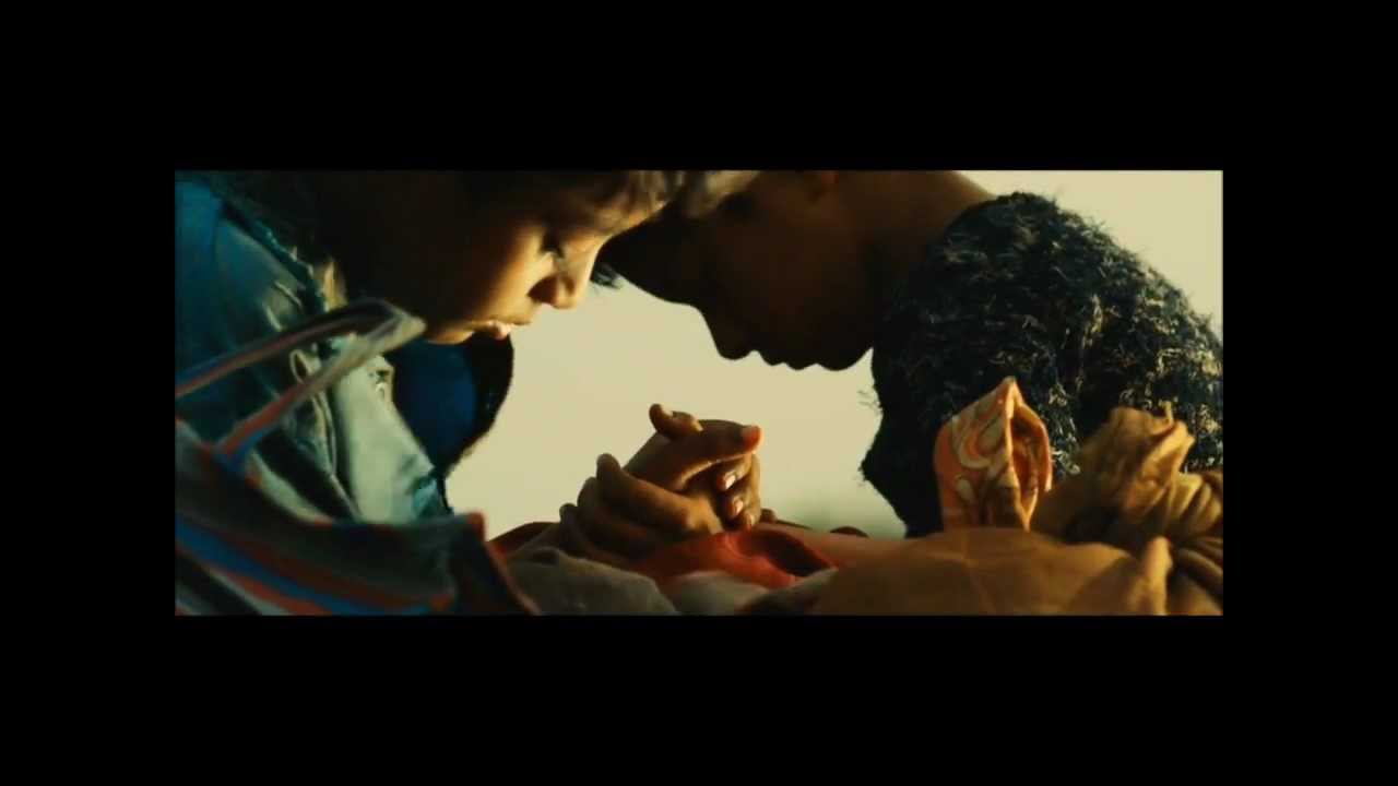 Slumdog Millionaire - (M.I.A. - Paper Planes)