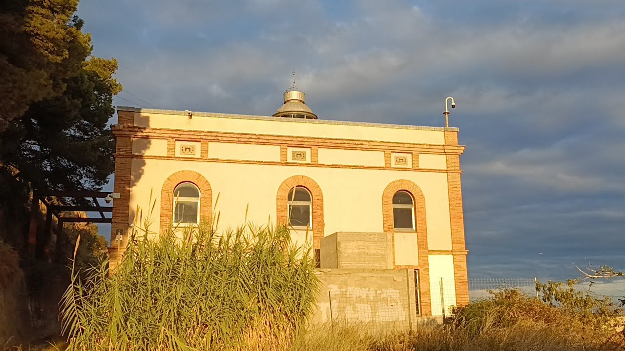El faro de Montjuic 😀 Rincones de Barcelona 😍