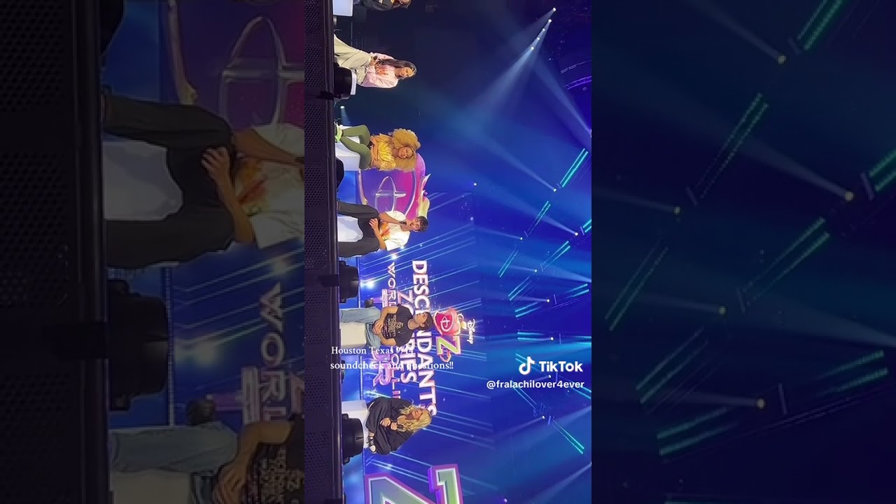 Houston Soundcheck and q&a (credits to the person on screen for video)