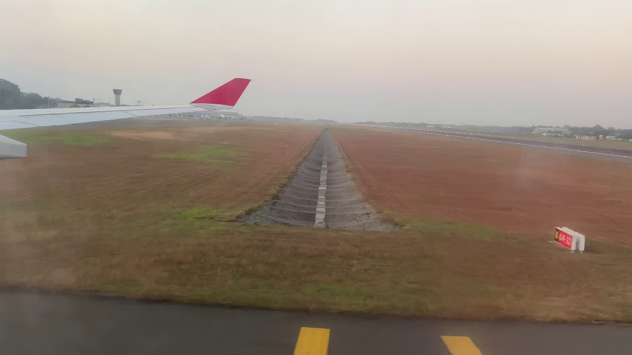 Srilankan airline UL230 Morning Landing to BIA. to UL 230 KWI -CMB