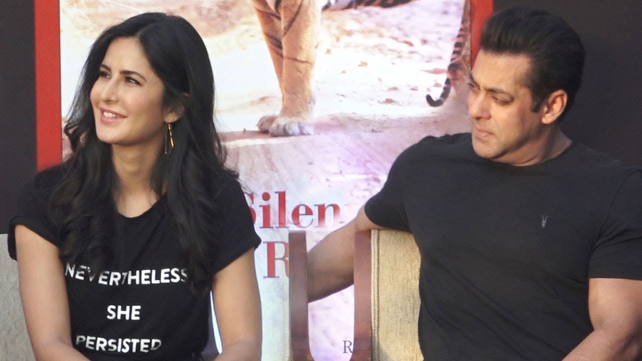 Salman Khan CAUGHT STARING at Katrina Kaif @ Bina Kak's book launch