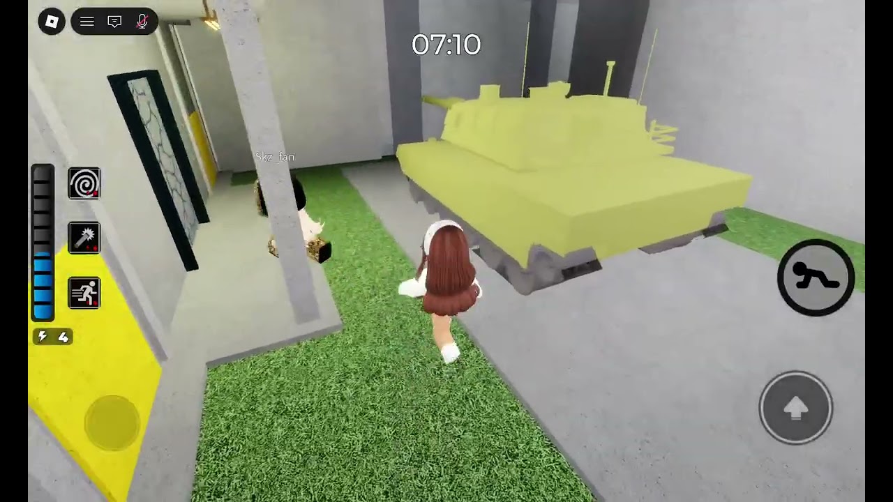 Escaping Outpost (Chapter 11) in Piggy! (Cutscenes included)