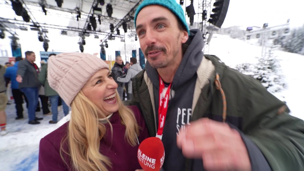 Ein Busserl beim 'Musi' Winter Openair