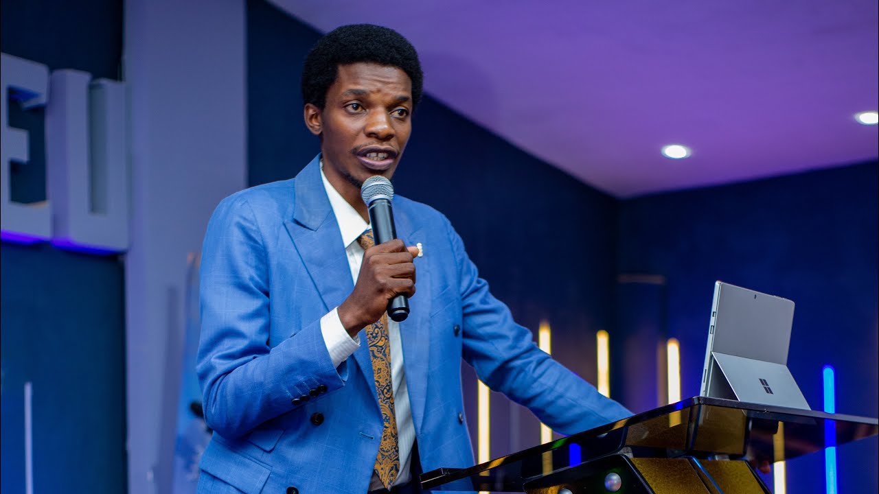 PROPHETE VALERY KOJ - DE L’ENFANCE À LA MATURITÉ SPIRITUELLE.