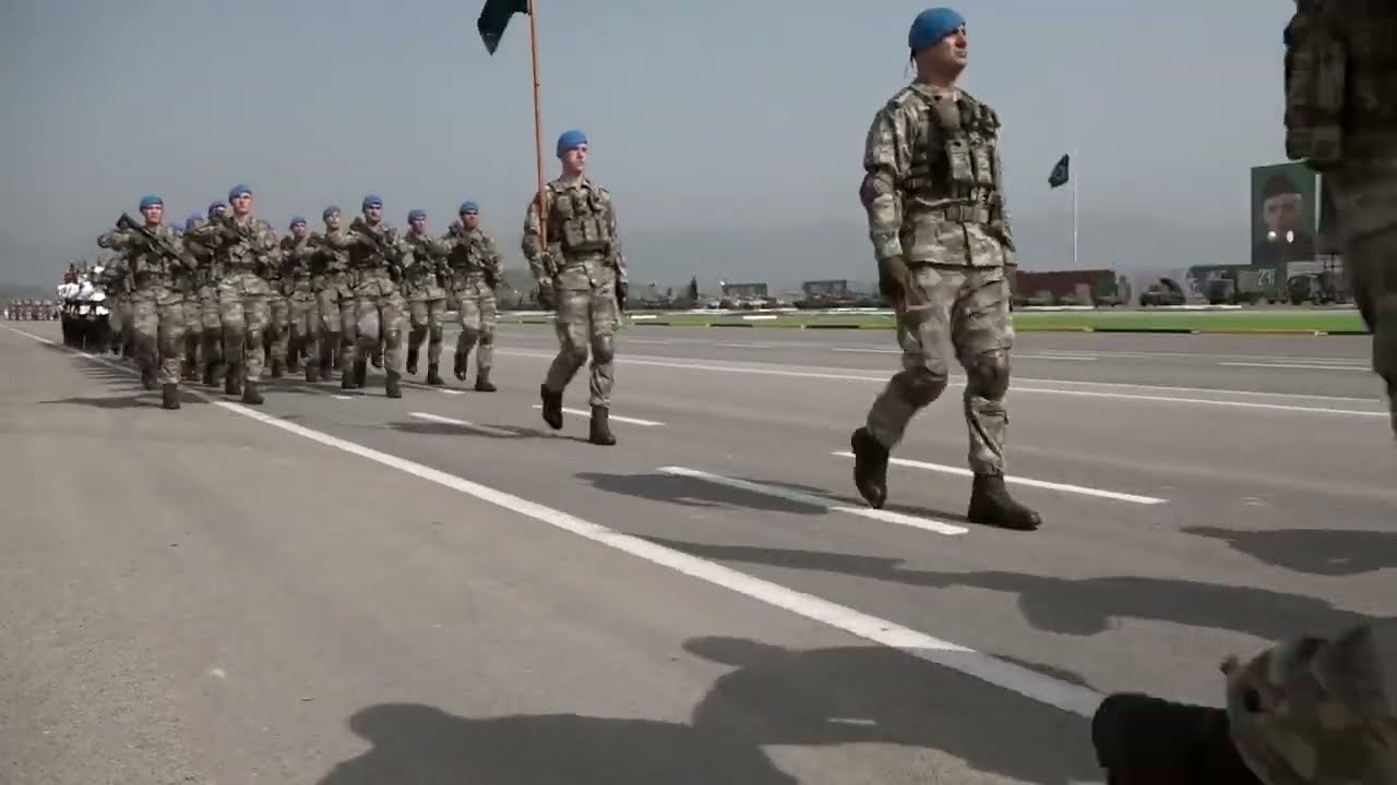 Pakistan Milli Günü Geçit Töreni’nde Türk askeri