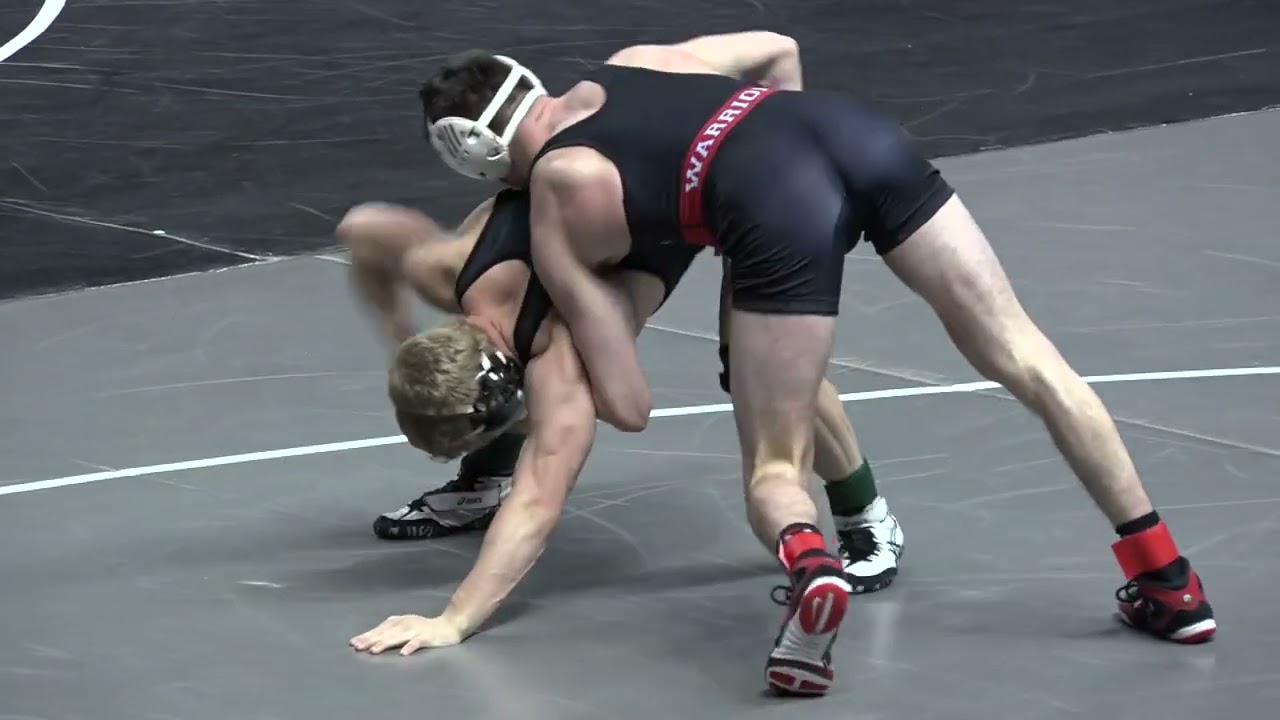 COLLEGE WRESTLERS
