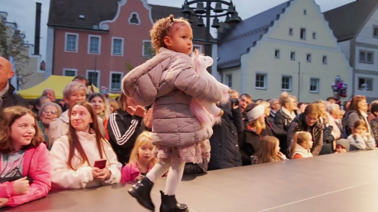 ✨ Schwandorf bei Mondschein 2025 - Die lange Kultur- und Einkaufsnacht ✨ Erleben. Genießen. Bummeln.