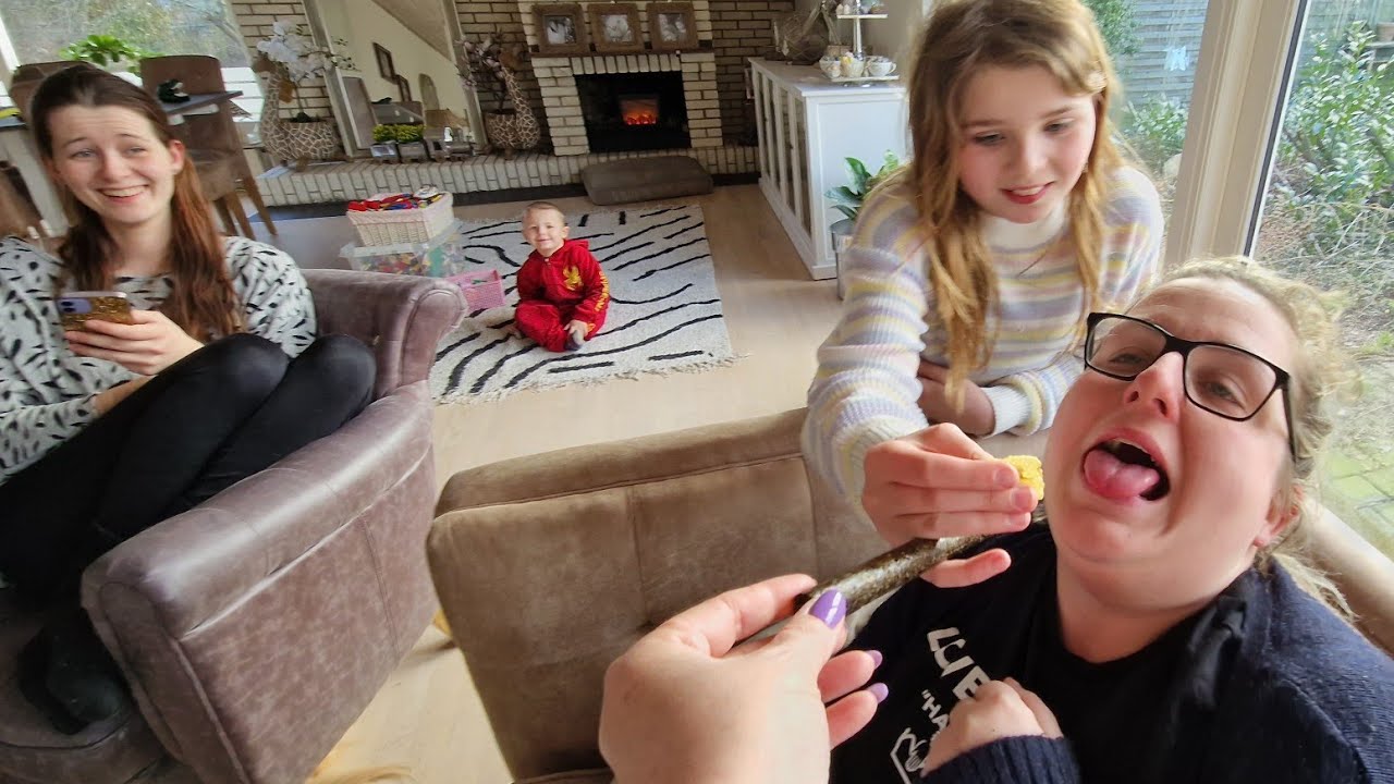 VI LOKKER FAMILIEN TIL TASTE TEST🤣JAGTER MICHELLE & MASON😅