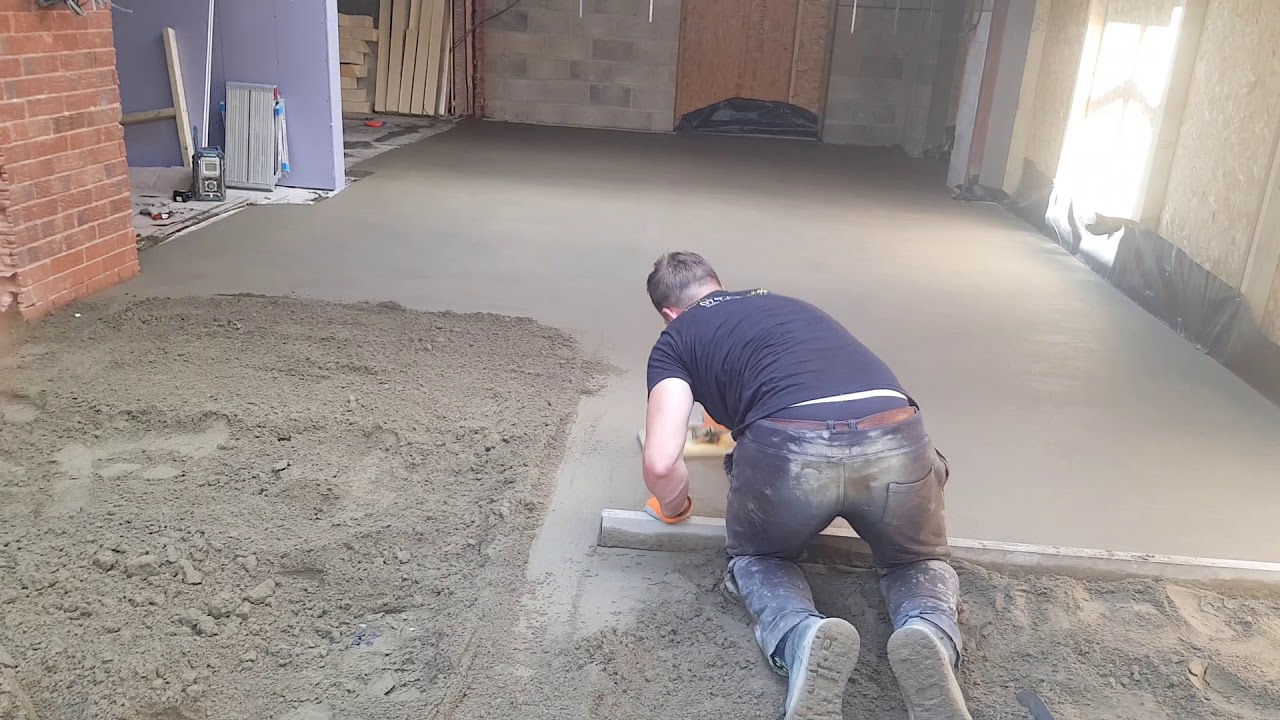 Harris Floor Screeding Group - Installing a traditional fibre reinforced screed
