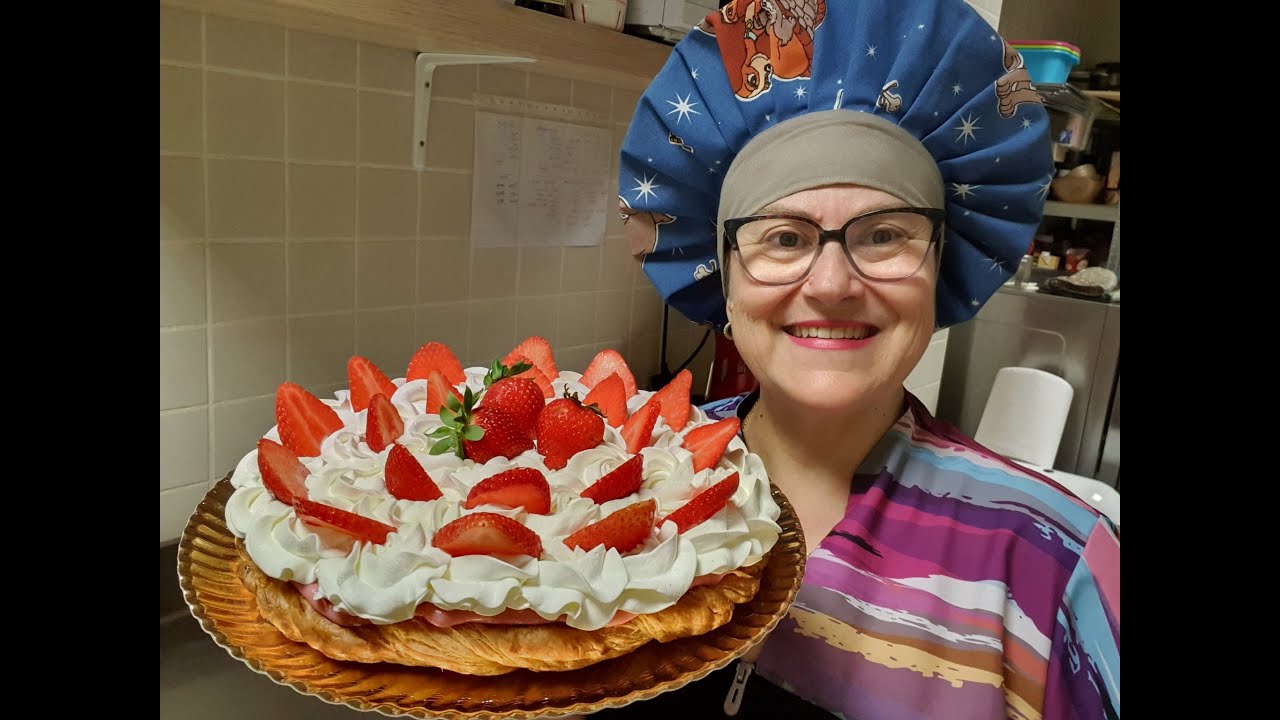 Tarta Hojaldre,Crema de Fresas 🍓 y Nata