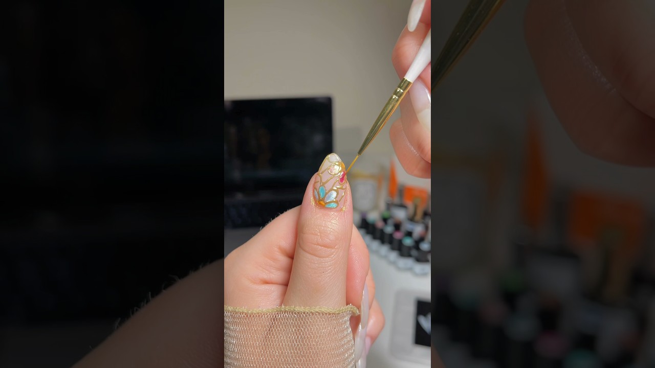 ASMR STAINED GLASS NAIL TUTORIAL 🌷🪞#nails #shorts #asmr