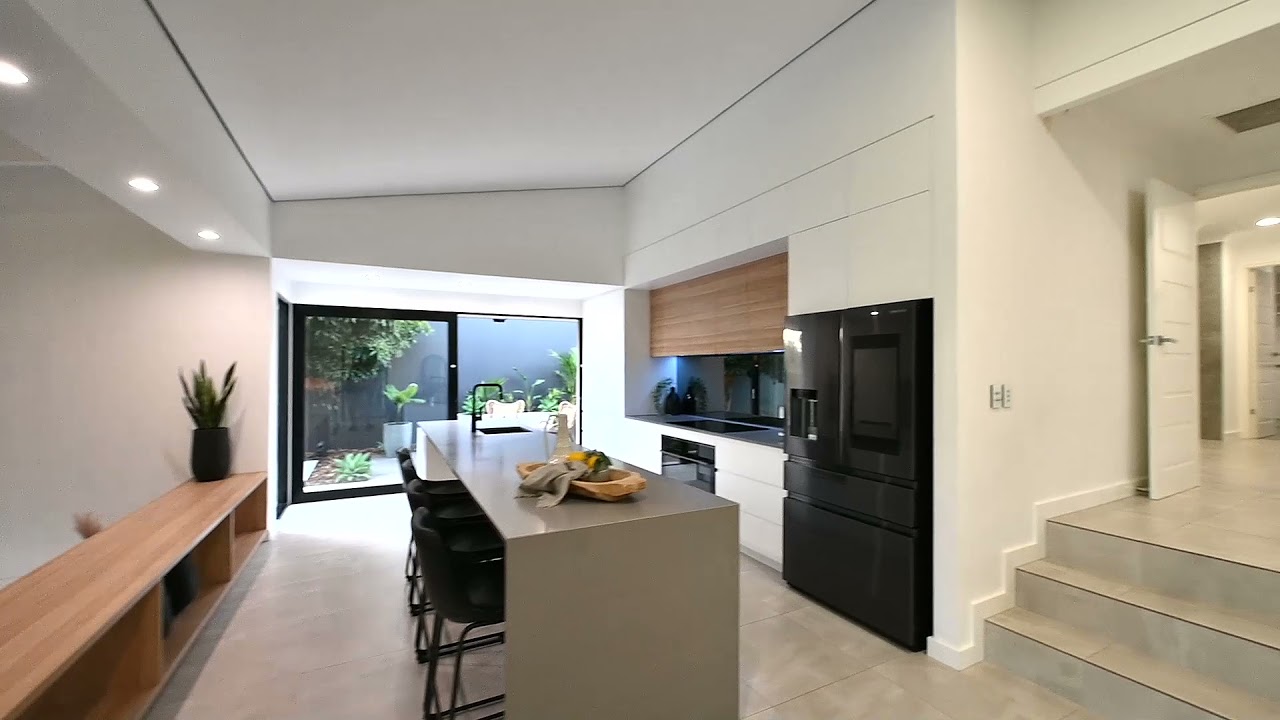 8 Oradala Court, Greenwith