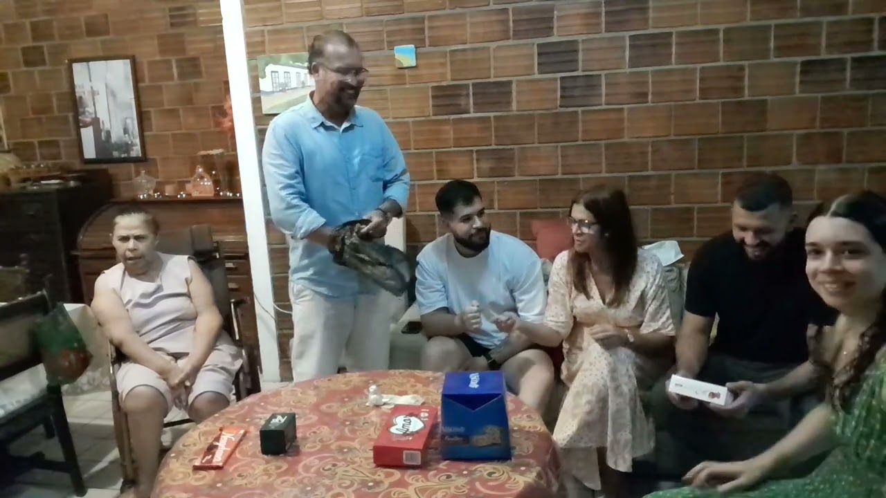Aprenda a brincadeira do AMIGO DOCE.