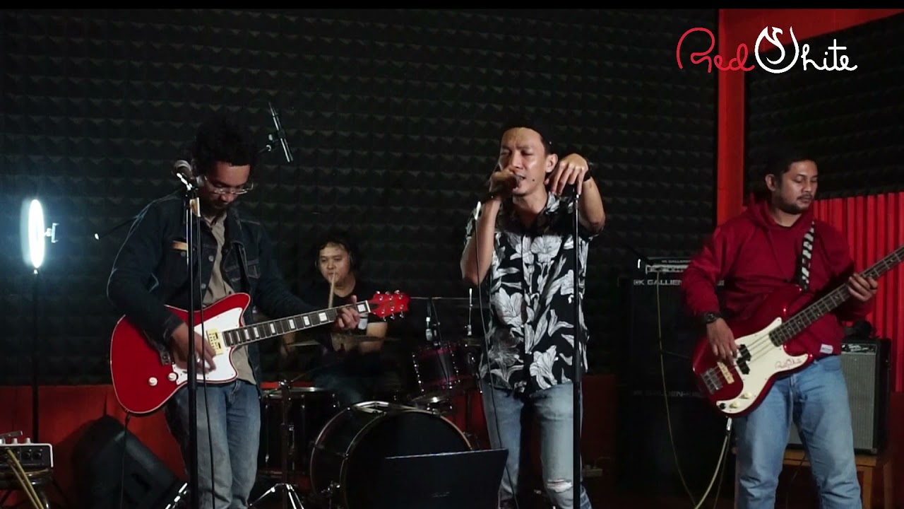 RED WHITE - DAMAI MIMPI (DR.PM COVER) LIVE AT WOODSTOCK 2021