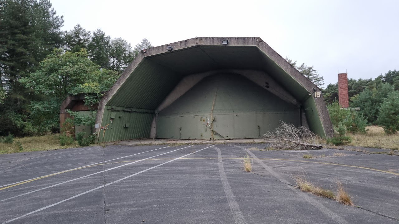 Lost Place Der Verlassene Militär Flughafen