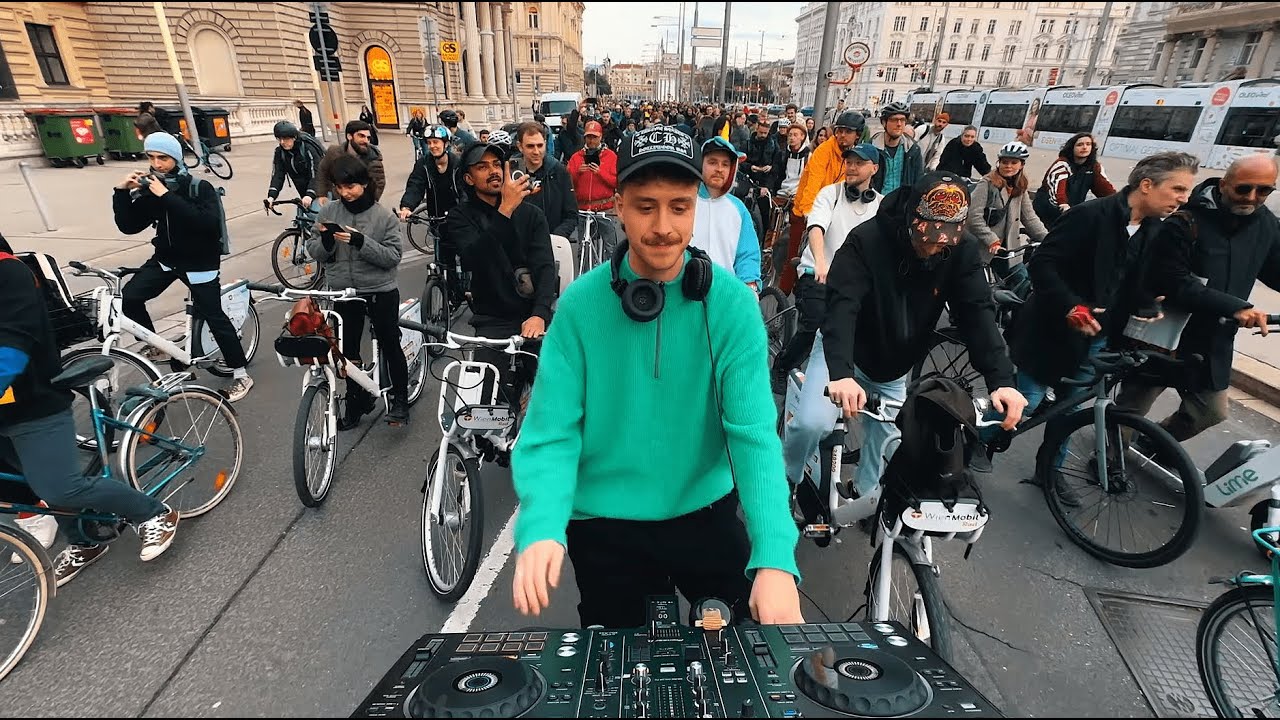 SERAFIN - TRANCE AND MORE - DJ on BIKE in VIENNA