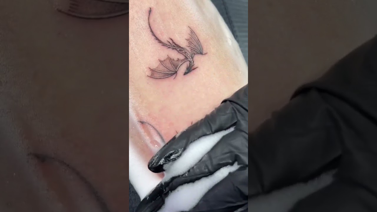 #tattoo #koreatattoo #linetattoo #koreantattoo #butterflytattoo #애니타투 #animetattoo #dragont