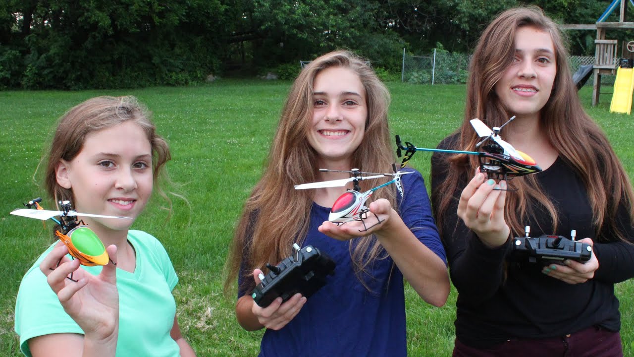 3 Girls = RC Helicopter Carnage - Syma F3