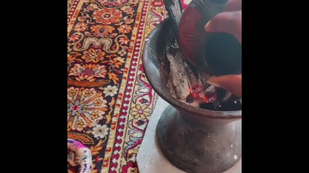 Jebena Mamuashet 😊 ጀበና ማሟሸት #culture #jebena #ethiopia #coffee #cafe #learnamharic #amharic