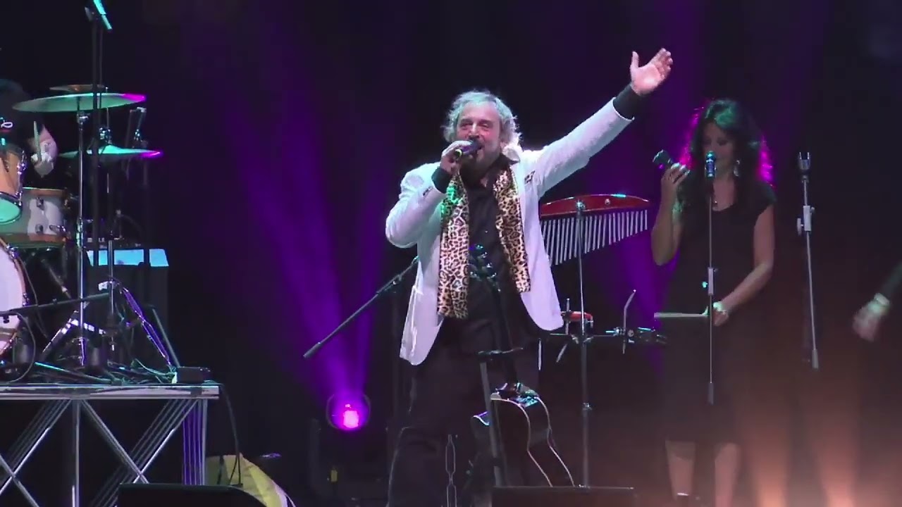 Tony Tammaro - E va facit'appere (Live PalaPartenope - Napoli)