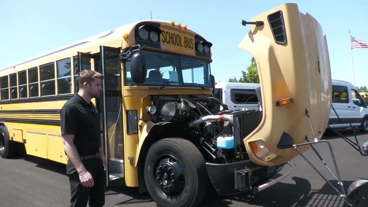 2010 Blue Bird Vision 71 Passenger School Bus - B72304