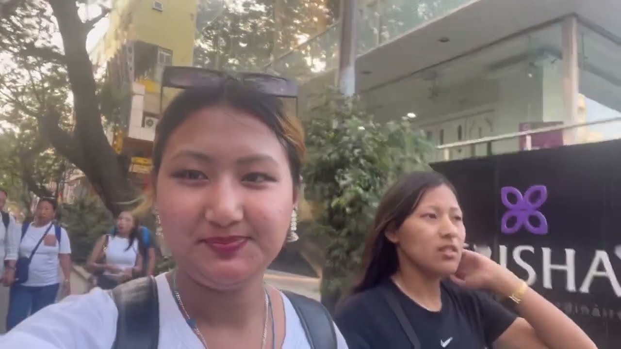 Part-1 | First day of Bangalore | Korean Restaurant | Garuda Mall | Tibetan Vlogger | Luxury Hotel