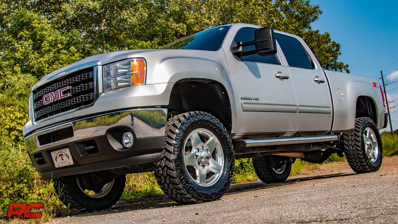 2011-2018 GM HD 3.5-inch Bolt-On Suspension Lift Kit by Rough Country