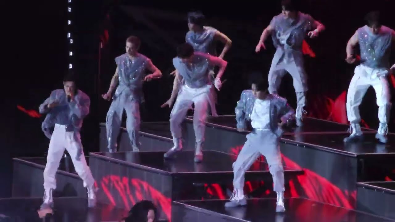 [4K] 250119 MOUNTAINS + Thunderous + JJAM + Ment #1 - Stray Kids [dominATE Hong Kong D2]