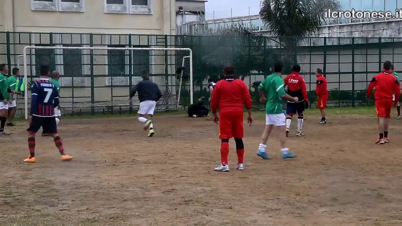 Partita di calcio tra detenuti al carcere di crotone