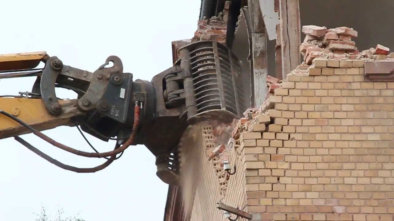 Démarrage de la démolition du bâtiment 038 du quartier Thurot