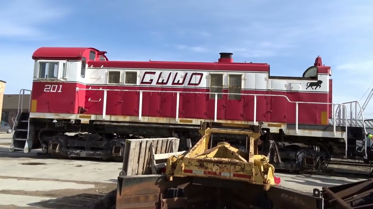 RARE! Moving Parts Locomotive and more on the GWWD Railway !