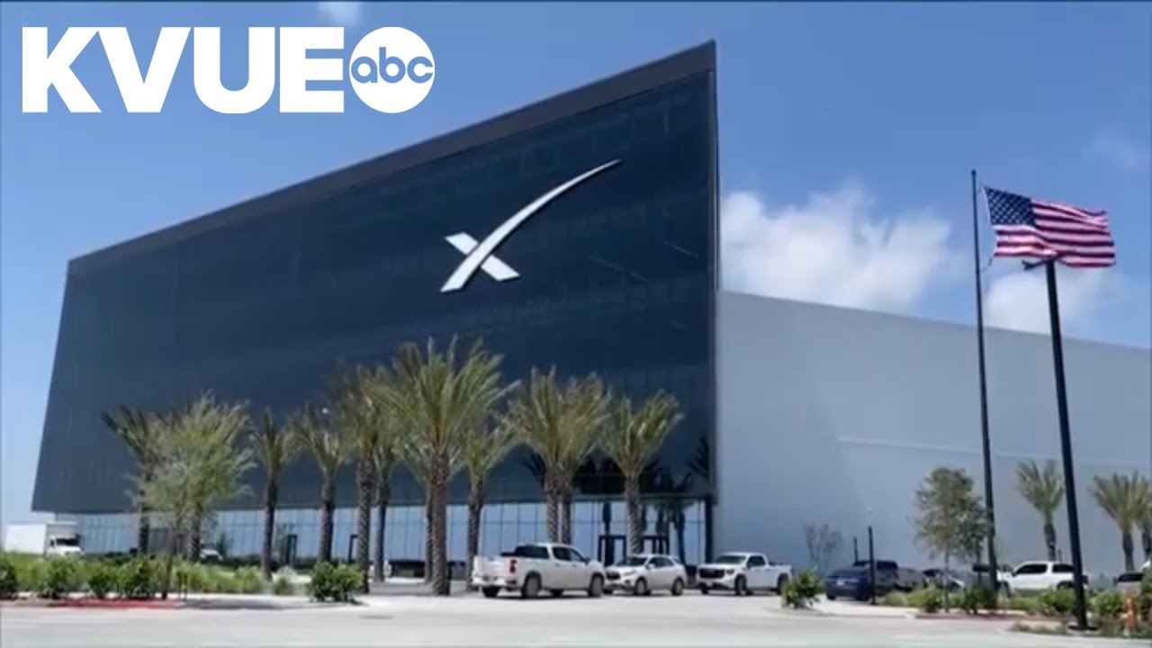 Starbase residents discuss property's future