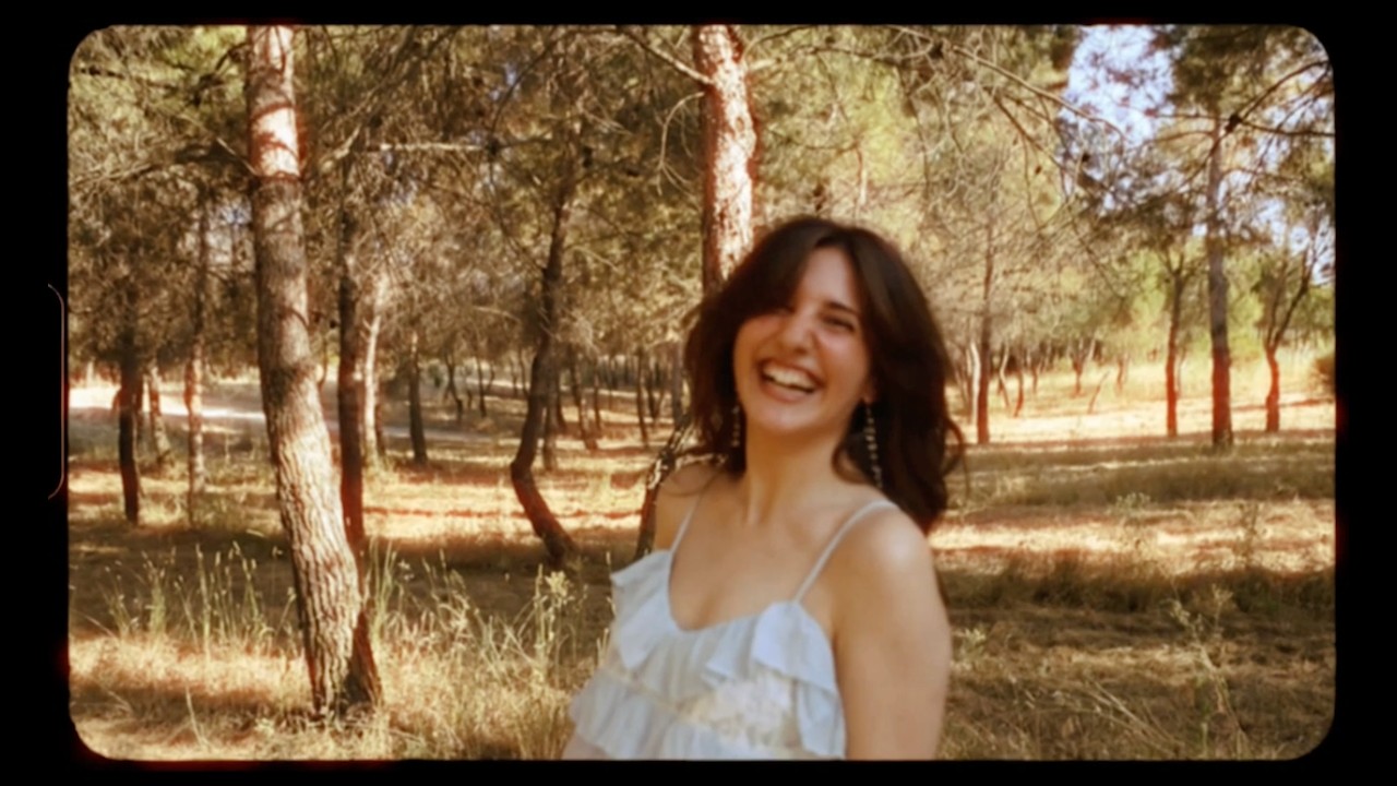 Lina de Sol - Monoton&iacute;a (Lyric Video)